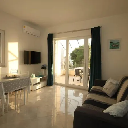 Ana - One Bedroom A2