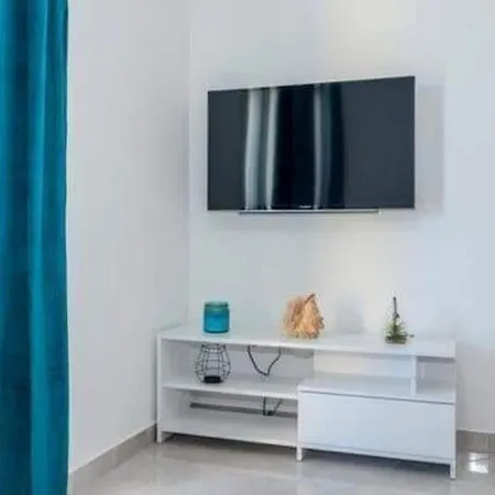 Ana - One Bedroom A2 Srima