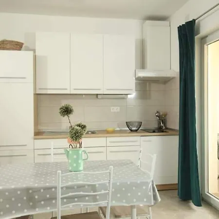 Appartement Ana - One Bedroom A2 *