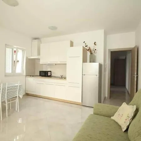 Ana - One Bedroom A2