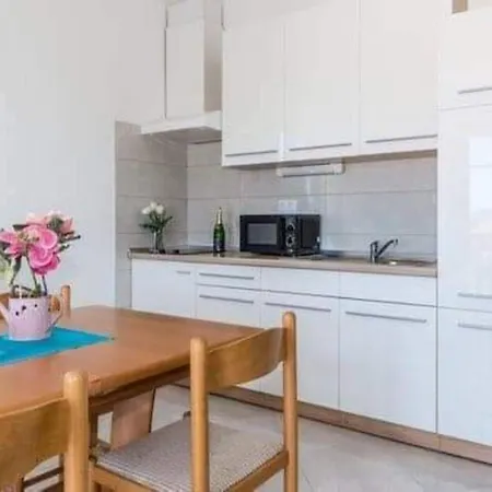 Ana - One Bedroom A2 *