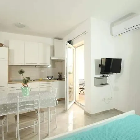 Ana - One Bedroom A2 * Srima