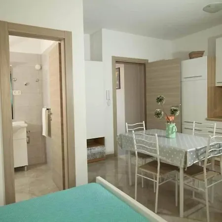 Appartement Ana - One Bedroom A2 *