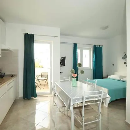 Ana - One Bedroom A2 Appartement