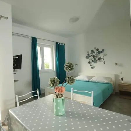 Ana - One Bedroom A2